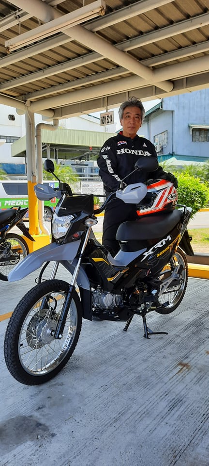 Xrm 125 store dual sport price